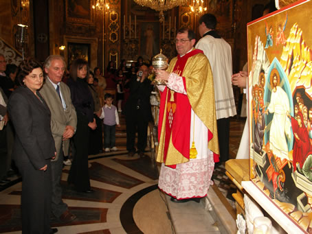 G7 The offerings at Mass