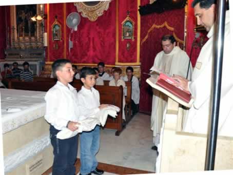 09 Investiture of two altar boys