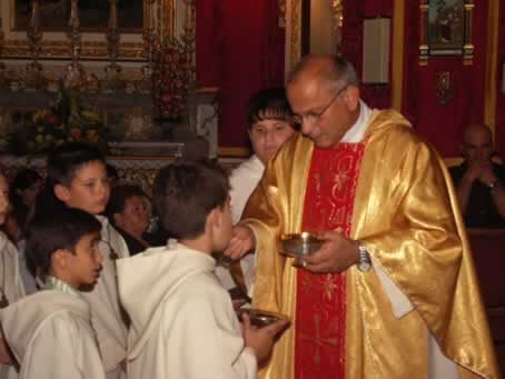 52 Holy Communion