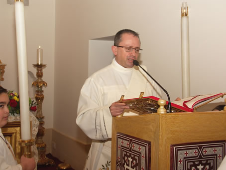 B9 The Gospel read by Deacon Stephen Magro Ofm