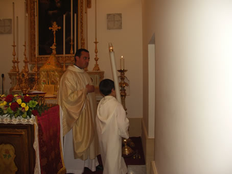 E9 Return to sacristy