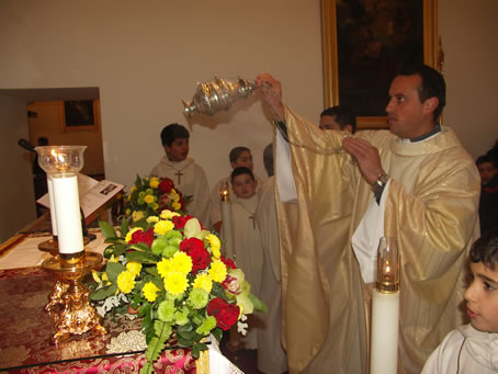 A5 Fr Charles Sultana incensing the altar