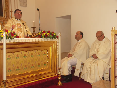 C5 Archpriest Mgr Refalo delivering the homily