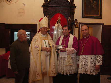 E6 Presenting cd Our Priests to Bishop