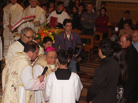 19 Praying over the parents and baby to be baptised