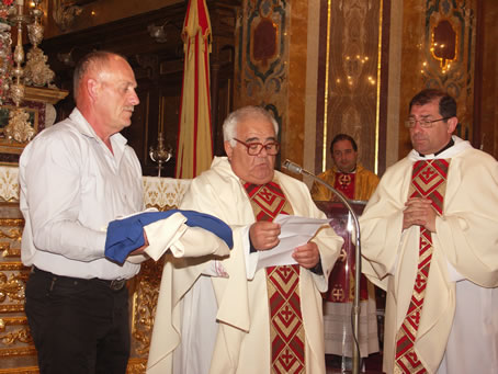 20 Investiture of new associate of the Confraternity