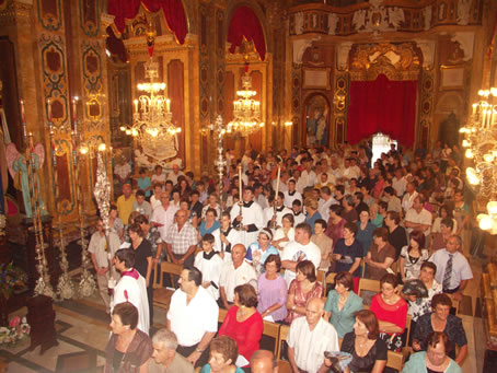 020 In procession to the High Altar