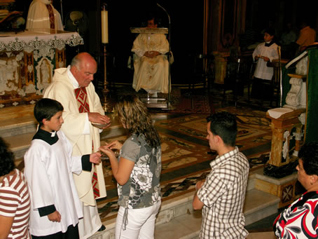 051 Holy Communion