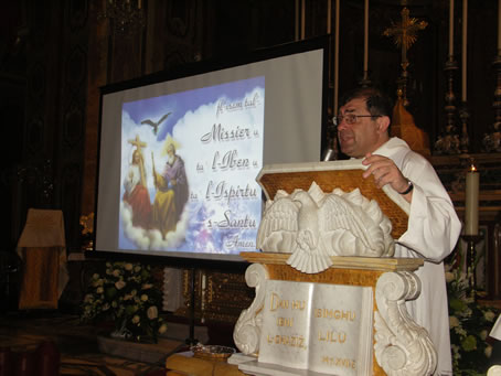 01 Archpriest Mgr Carmelo Refalo initiates the Novena