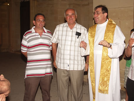 076 R. Bigeni (Sydney), T. Bonello (Melbourne) and Archpriest Refalo