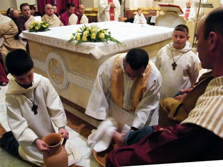 A9 Fr Anthony Teuma washing Apostle's feet