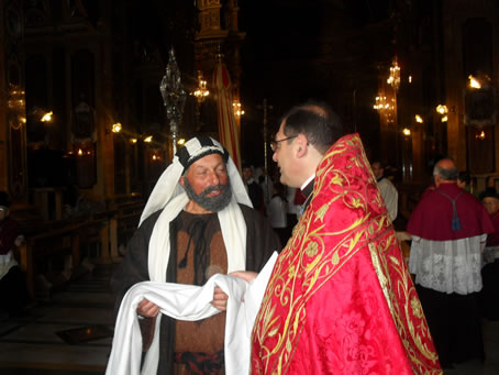 K7 Archpriest discussing with Joseph of Arimathea