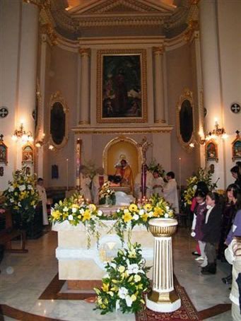 D4 Church beautifully decorated with Papal colours