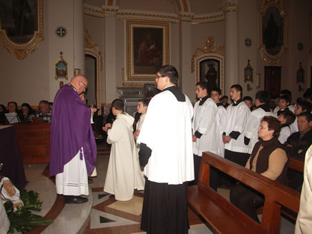 E1 Holy Communion