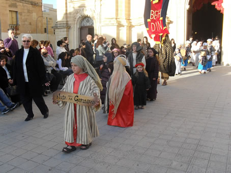 L1 Women of Jerusalem