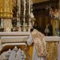 09 Archpriest kisses the High Altar