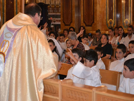 027 Archpriest delivering the sermon