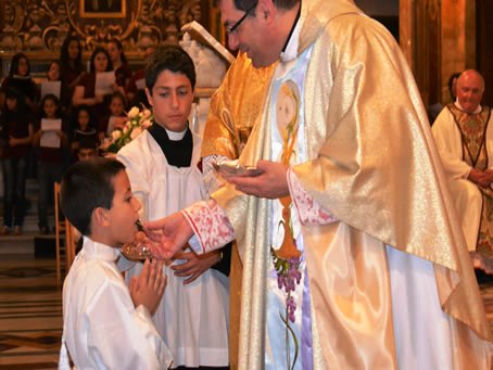 093 Holy Communion