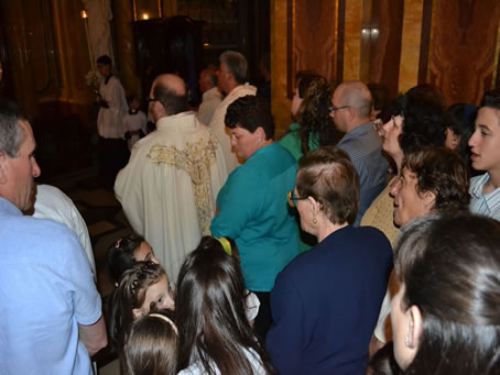 124 Praying in front of Our Lady of Victory