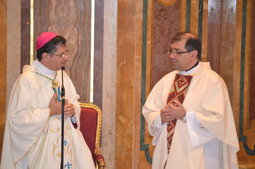 DSC_0031 Bishop replies to Archpriest's address