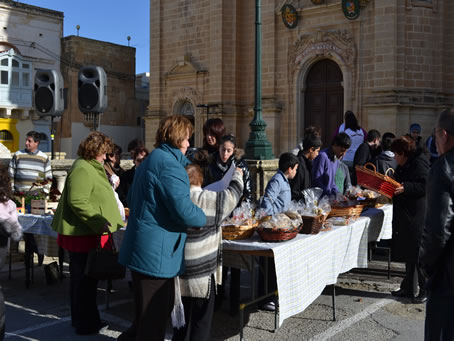 009 Selling delicacies in aid of Altar boys