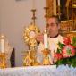 091 Can John Bartolo placing Holy Eucharist in monstrance