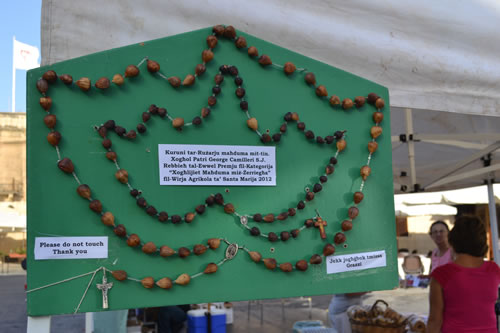 DSC_0001b Fig Rosary beads by Fr G Camilleri S J