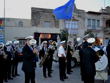 065 Victory band playing marches in Victory Square