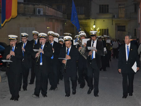 082 Band marching to Band Club