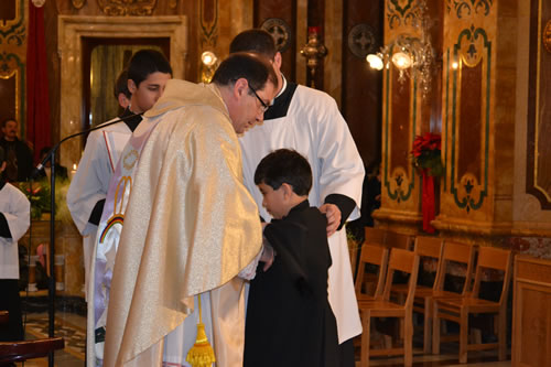 046 Reno Mifsud being invested as new altar boy