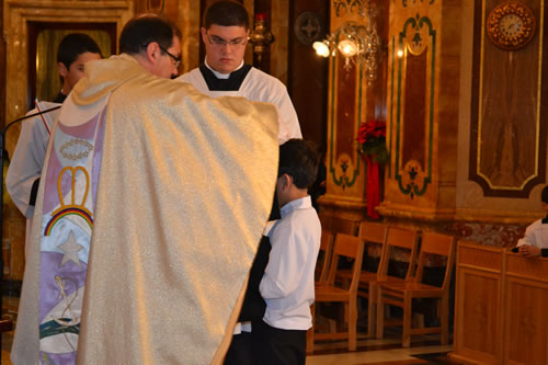 045 Reno Mifsud being invested as new altar boy