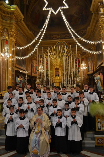 117 Group photo of altar boys with the the new addition