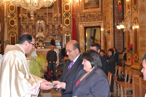 066 Parents present the Offerings