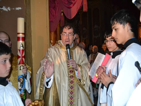 011 Archpriest blessing the Paschal Candle