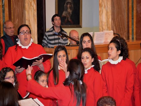 157 Choir Voci Angeliche chanting the Lord's Prayer