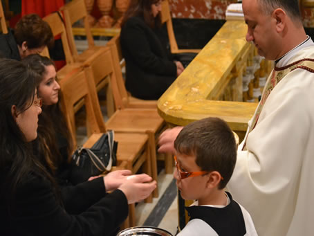 195 Holy Communion.jpg