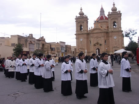 15 The Piccolo Clero - Altar Boys