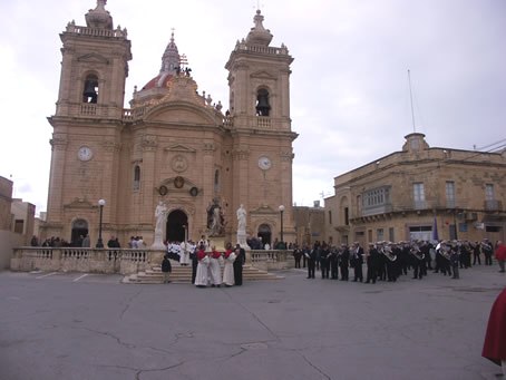 04 Band plays the hymn to St Anthony The Abbot