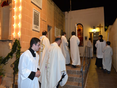 093 On way to Sacristy