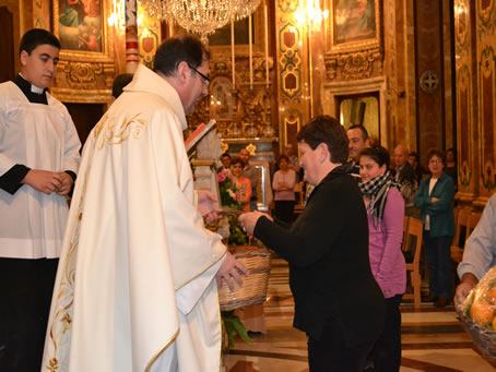 037 Offering fruits for Bishop's Seminary