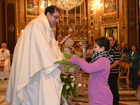 036 Offering fruits for Bishop's Seminary