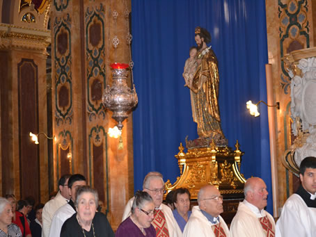 014 Procession of concelebrants to High Altar