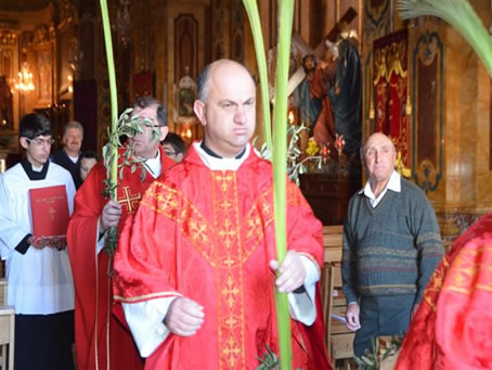 03 Chapter and Clergy leave the Basilica