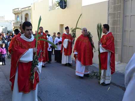 018 Procession in Bullara Street