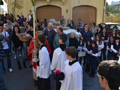 042 Blessing of palm and olive branches