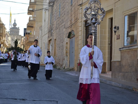 009 Procession coming down Shaft Street