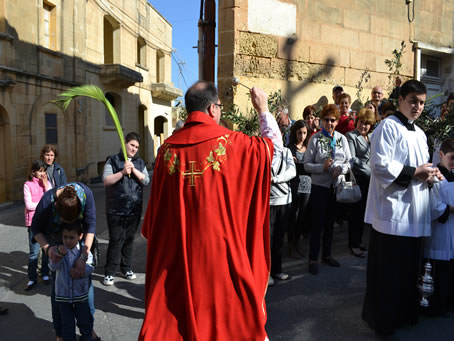 038 Blessing of palm and olive branches