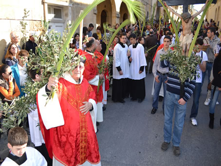 041 Blessing of palm and olive branches