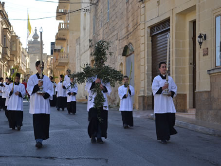 010 Procession coming down Shaft Street