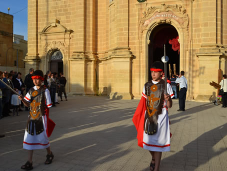 052 Soldiers with Pontius Pilate